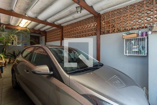 Garagem de casa à venda com 2 quartos, 71m² em Americanópolis, São Paulo