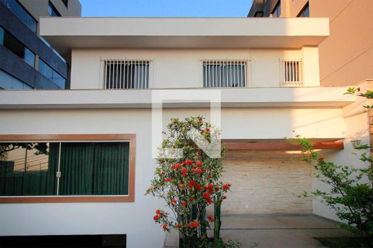 Fachada interna de casa à venda com 7 quartos, 500m² em Silveira, Belo Horizonte