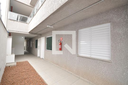 Hall de entrada de apartamento à venda com 2 quartos, 42m² em Vila Nova Mazzei, São Paulo