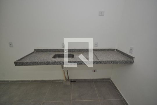 Cozinha de apartamento à venda com 2 quartos, 42m² em Vila Nova Mazzei, São Paulo