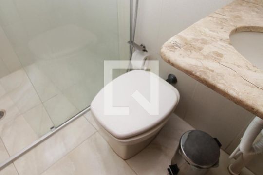Banheiro 1 de casa à venda com 4 quartos, 70m² em Jardim Brasil (zona Norte), São Paulo