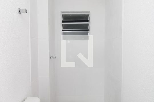 Banheiro de apartamento à venda com 2 quartos, 42m² em Vila Nova Mazzei, São Paulo