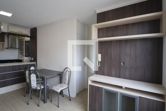Sala de apartamento à venda com 2 quartos, 42m² em Fátima, Canoas