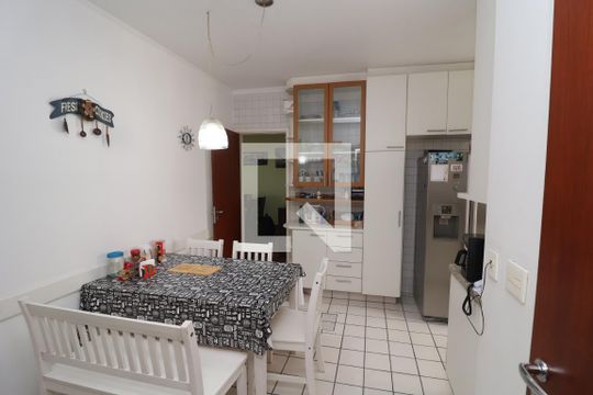 Cozinha de apartamento à venda com 3 quartos, 175m² em Vila Gomes Cardim, São Paulo