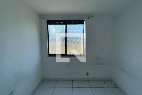 Quarto 2 de apartamento para alugar com 2 quartos, 60m² em Marechal Hermes, Rio de Janeiro