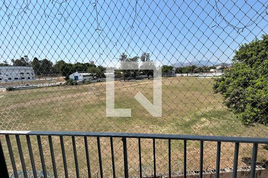 Vista da varanda da sala de apartamento para alugar com 2 quartos, 60m² em Marechal Hermes, Rio de Janeiro