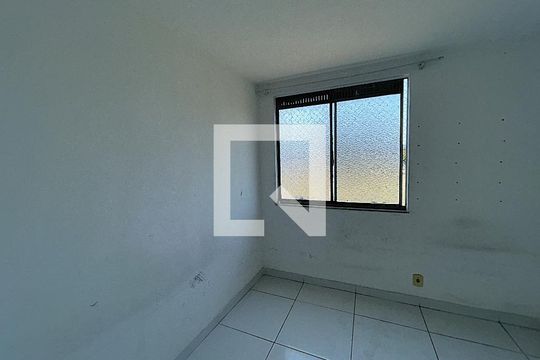 Quarto 2 de apartamento para alugar com 2 quartos, 60m² em Marechal Hermes, Rio de Janeiro