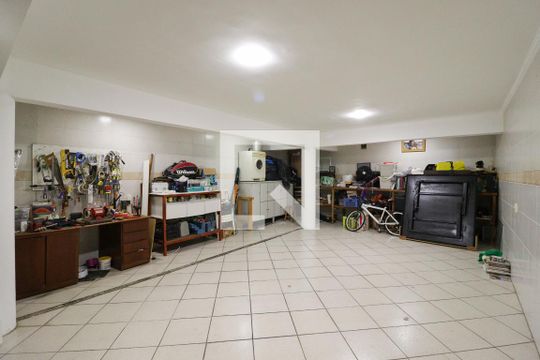 Garagem de casa à venda com 4 quartos, 200m² em Jardim São Paulo(zona Norte), São Paulo