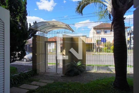 Sala -Vista de casa à venda com 6 quartos, 400m² em Sarandi, Porto Alegre