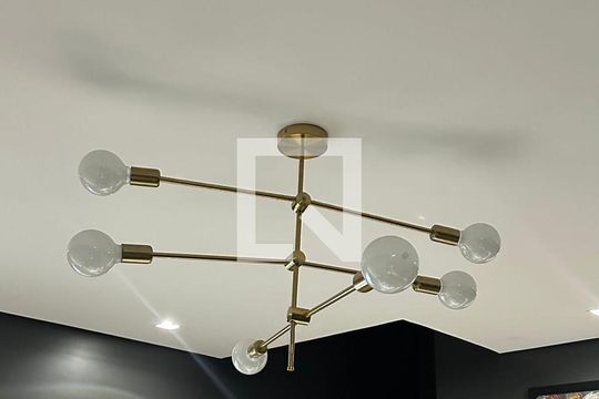 Detalhe Sala de casa à venda com 2 quartos, 120m² em Vila Metalúrgica, Santo André