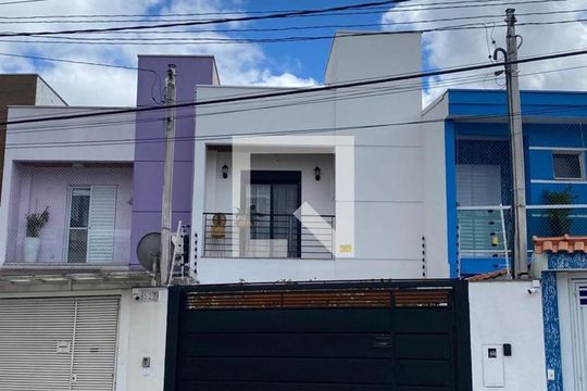 Fachada de casa à venda com 2 quartos, 120m² em Vila Metalúrgica, Santo André