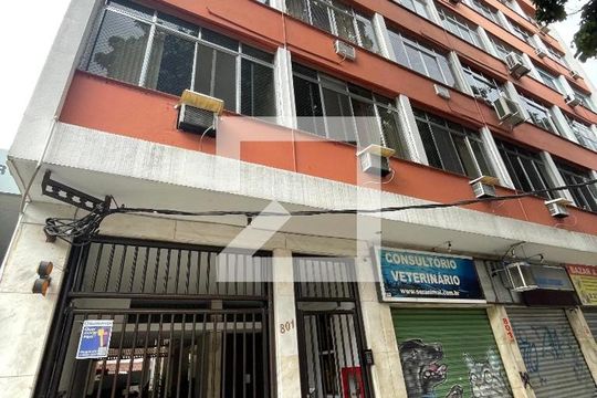 Fachada de apartamento para alugar com 1 quarto, 60m² em Tijuca, Rio de Janeiro
