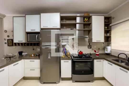 Cozinha de casa para alugar com 3 quartos, 190m² em Jardim Aricanduva, São Paulo