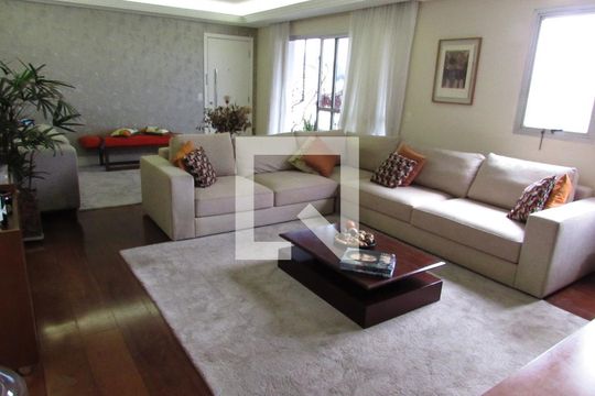 Apartamento para alugar com 4 quartos, 155m² em Jardim Londrina, São Paulo
