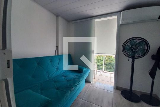 Apartamento à venda com 2 quartos, 75m² em Itaipu, Niterói