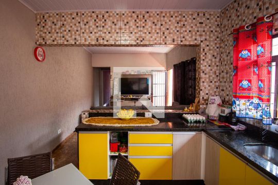 Cozinha de casa para alugar com 2 quartos, 300m² em Vila Curuçá Velha, São Paulo