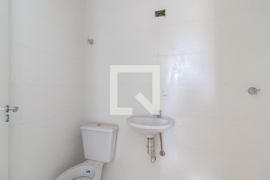 Banheiro de apartamento à venda com 2 quartos, 50m² em Vila Pita, São Paulo