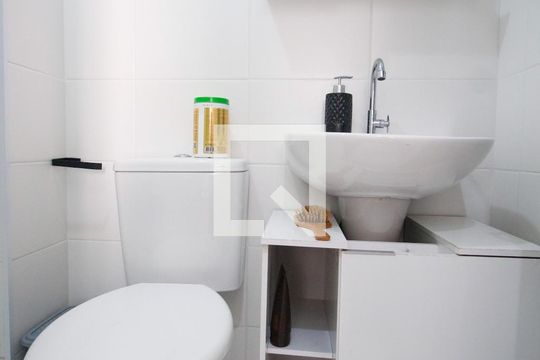 Banheiro de apartamento para alugar com 2 quartos, 36m² em Umarizal, São Paulo