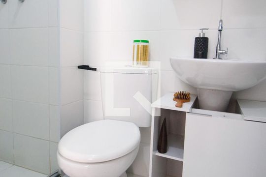 Banheiro de apartamento para alugar com 2 quartos, 36m² em Umarizal, São Paulo