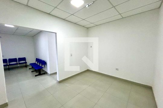 Sala de casa para alugar com 3 quartos, 440m² em Jardim Presidente Dutra, Guarulhos