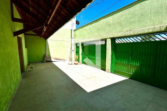 Garagem de casa para alugar com 3 quartos, 440m² em Jardim Presidente Dutra, Guarulhos