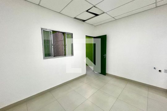 Sala de casa para alugar com 3 quartos, 440m² em Jardim Presidente Dutra, Guarulhos