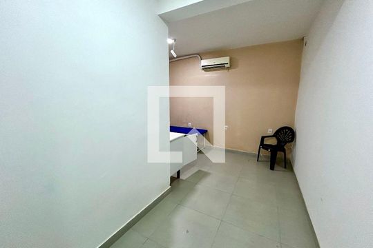 Quarto 4 de casa para alugar com 3 quartos, 440m² em Jardim Presidente Dutra, Guarulhos