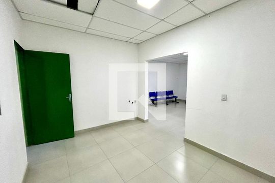 Sala de casa para alugar com 3 quartos, 440m² em Jardim Presidente Dutra, Guarulhos