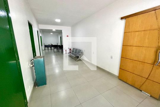 Sala de casa para alugar com 3 quartos, 440m² em Jardim Presidente Dutra, Guarulhos