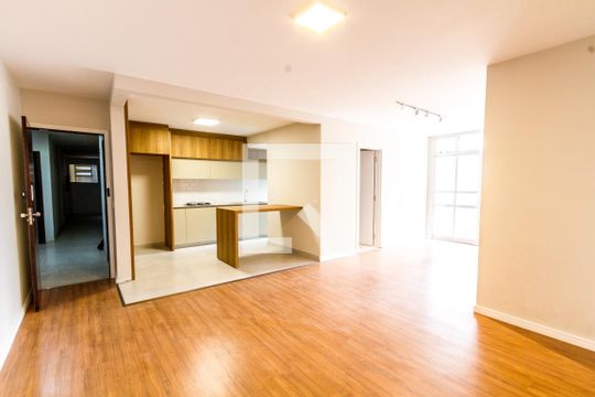 Apartamento para alugar com 3 quartos, 87m² em Bigorrilho, Curitiba