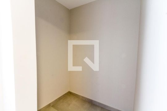 Despensa de apartamento para alugar com 3 quartos, 87m² em Bigorrilho, Curitiba