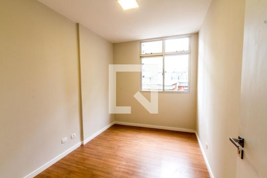 Quarto 1 de apartamento para alugar com 3 quartos, 87m² em Bigorrilho, Curitiba