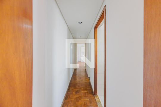 Corredor de apartamento para alugar com 1 quarto, 64m² em Cerqueira César, São Paulo