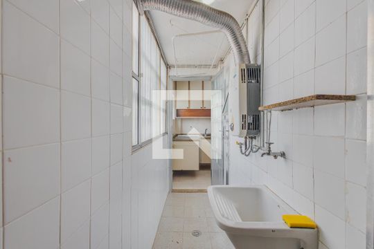 Área de Serviço de apartamento para alugar com 1 quarto, 64m² em Cerqueira César, São Paulo