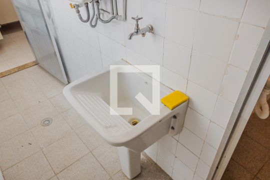 Área de Serviço de apartamento para alugar com 1 quarto, 64m² em Cerqueira César, São Paulo
