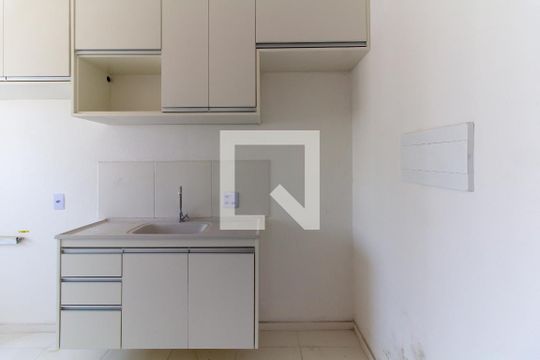 Cozinha de apartamento para alugar com 2 quartos, 41m² em Barra Funda, São Paulo