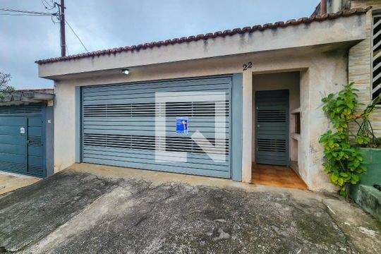 Fachada  de casa para alugar com 3 quartos, 130m² em Santa Terezinha, São Bernardo do Campo