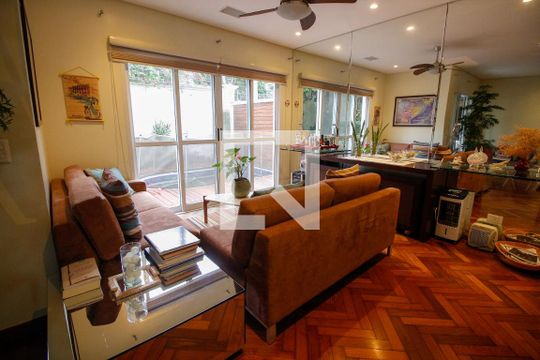 Sala de casa à venda com 3 quartos, 230m² em Jardim Morumbi, São Paulo