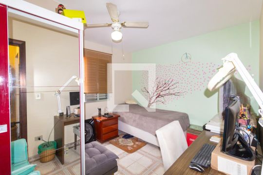Suíte  de casa à venda com 2 quartos, 138m² em Vila Monumento, São Paulo