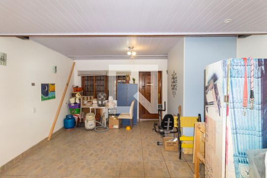 Garagem de casa à venda com 2 quartos, 138m² em Vila Monumento, São Paulo