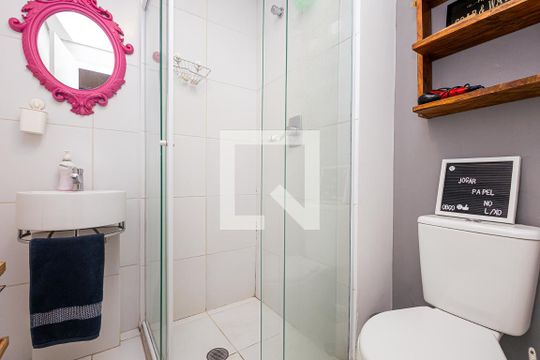 Banheiro de apartamento para alugar com 1 quarto, 42m² em Consolação, São Paulo