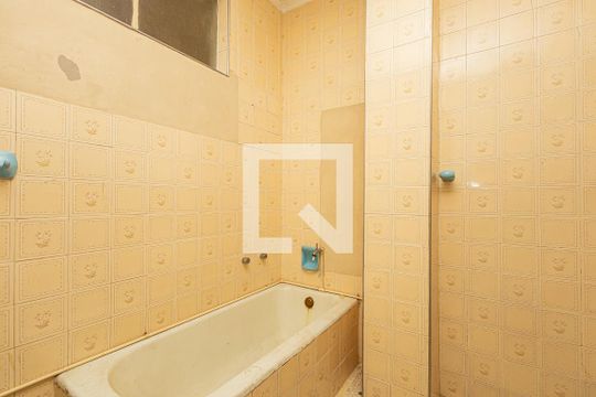Banheiro de apartamento para alugar com 1 quarto, 60m² em Bela Vista, São Paulo