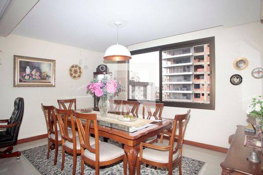 Sala de Jantar de apartamento à venda com 4 quartos, 200m² em Rio Branco, Porto Alegre