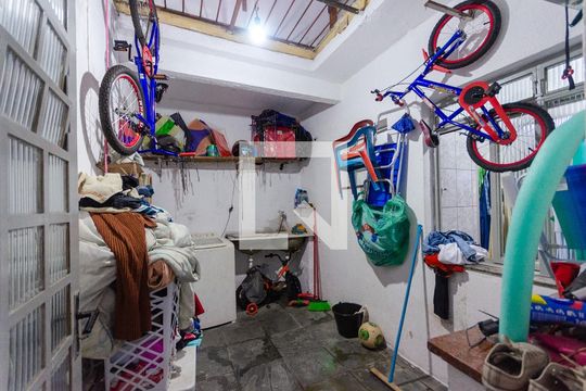 Lavanderia | Casa 2 de casa à venda com 6 quartos, 330m² em Jardim Peri, São Paulo