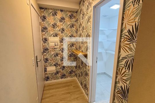 Corredor de apartamento à venda com 4 quartos, 108m² em Santo Amaro, São Paulo