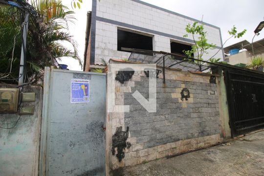 Plaquinha de casa para alugar com 1 quarto, 42m² em Cordovil, Rio de Janeiro