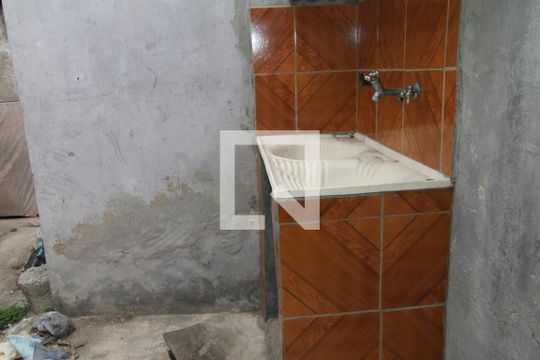 Área de Serviço de casa para alugar com 1 quarto, 42m² em Cordovil, Rio de Janeiro