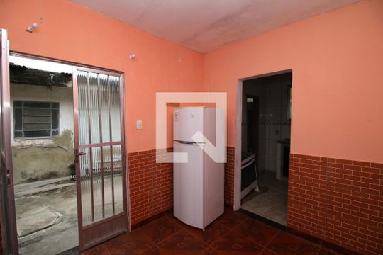 Casa para alugar com 1 quarto, 42m² em Cordovil, Rio de Janeiro