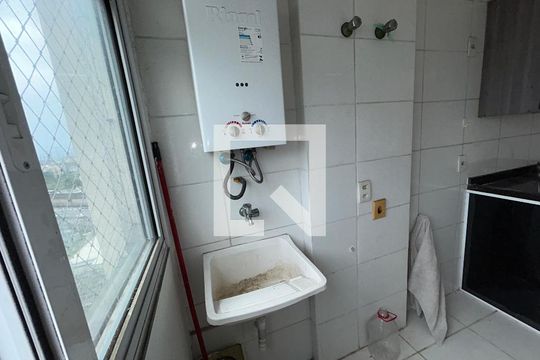 Área de Serviço de apartamento para alugar com 2 quartos, 55m² em Cascadura, Rio de Janeiro