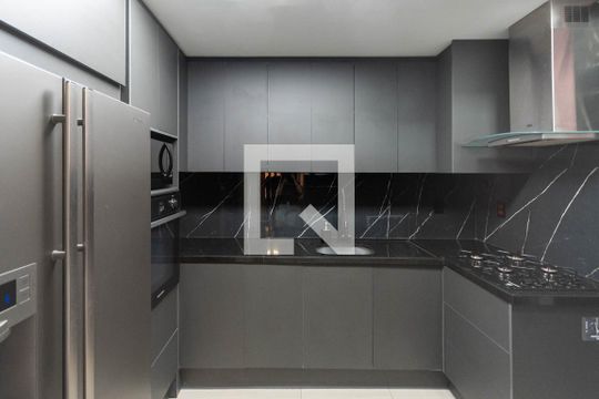 Cozinha e Área de Serviço de apartamento para alugar com 2 quartos, 74m² em Tijuca, Rio de Janeiro